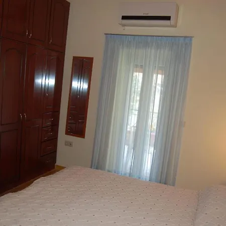 Villa Korakades